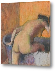   Постер Женщина залезает в ванну
