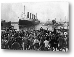    Отплытие<Луизитании>из Нью-Йорка,1915г.