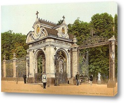  Памятник Шарлю де Голю в Москве