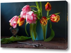    Натюрморт с тюльпанами и ножницами