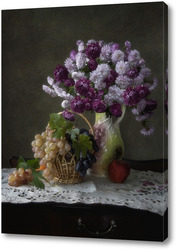    Натюрморт с букетом цветов и фруктами