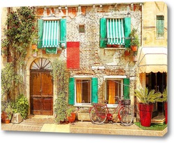   Старинный фасад в Италии