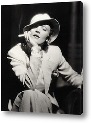  Марлен Дитрих в фильме<Дъявол-это женщина>,1935г.