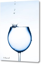   Постер Капля воды падает в рюмку 1