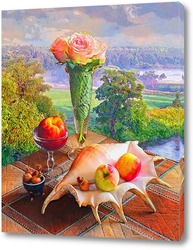    Натюрморт с раковиной розами и персиком.