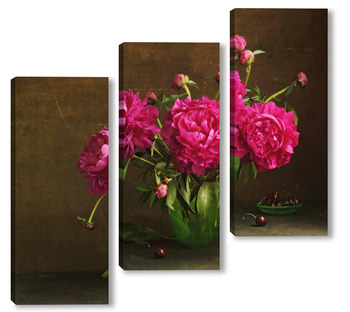  Красные пионы в зеленой вазе