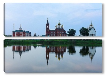  The temple of Nicholas the Wonderworker on the bank of the river.