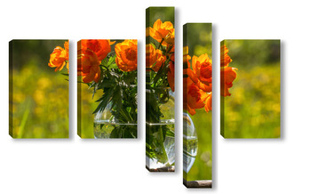 Модульная картина Красивые цветы в стеклянной вазе