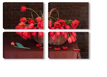 Модульная картина Краснве тюльпаны в корзине