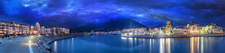    Панорама ночного порта